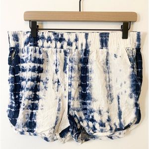 Adorable linen blend blue white tie dye shorts by rewash xl (BT4-I4)